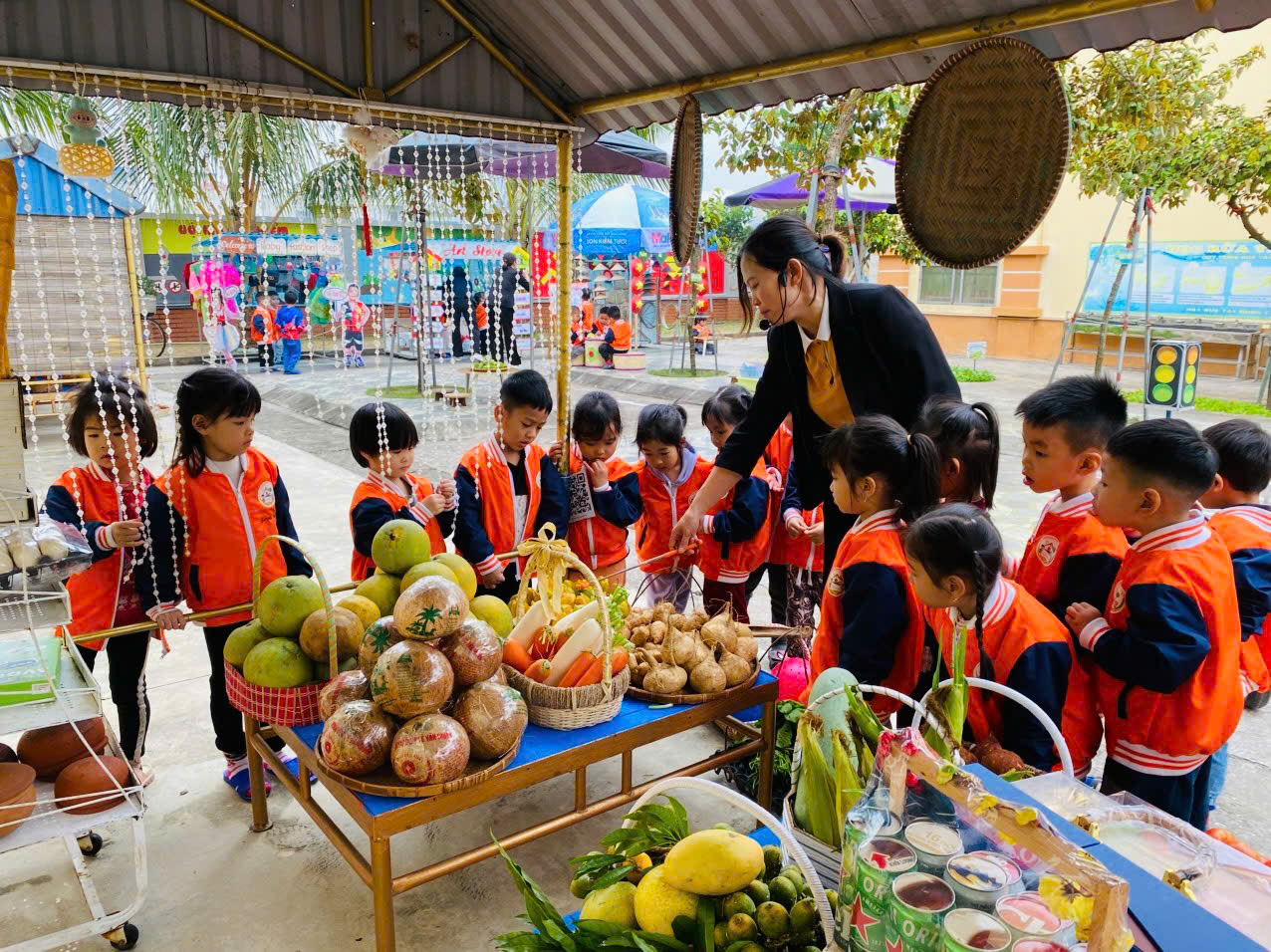 Ảnh hoạt động lớp 4 tuổi A