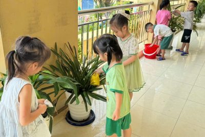 GIÁO DỤC KỸ NĂNG TỰ PHỤC VỤ CHO TRẺ
