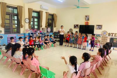 Trường mầm non Đồng Thịnh B – Dạy trẻ ứng xử khi gặp người lạ để bảo vệ bản thân – Lớp 5 Tuổi A