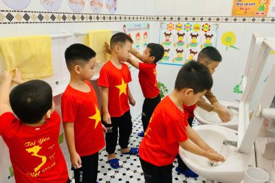 Lớp 5 tuổi B – Phòng chống bệnh đau mắt đỏ