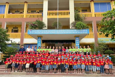 Trường Mầm Non Nghĩa Minh – Tổ chức hoạt động trải nghiệm thăm quan trường Tiểu học cho trẻ 5 – 6 tuổi.