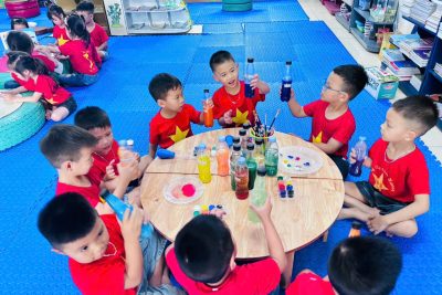Những khoảng khắc đáng nhớ của các bé lớp 4 tuổi b -“tháng 5 rực rỡ”