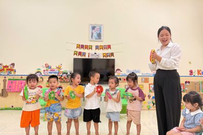 Lớp 3TA1 – Ngày đầu đến lớp : “Nụ cười của con là hạnh phúc của cô”
